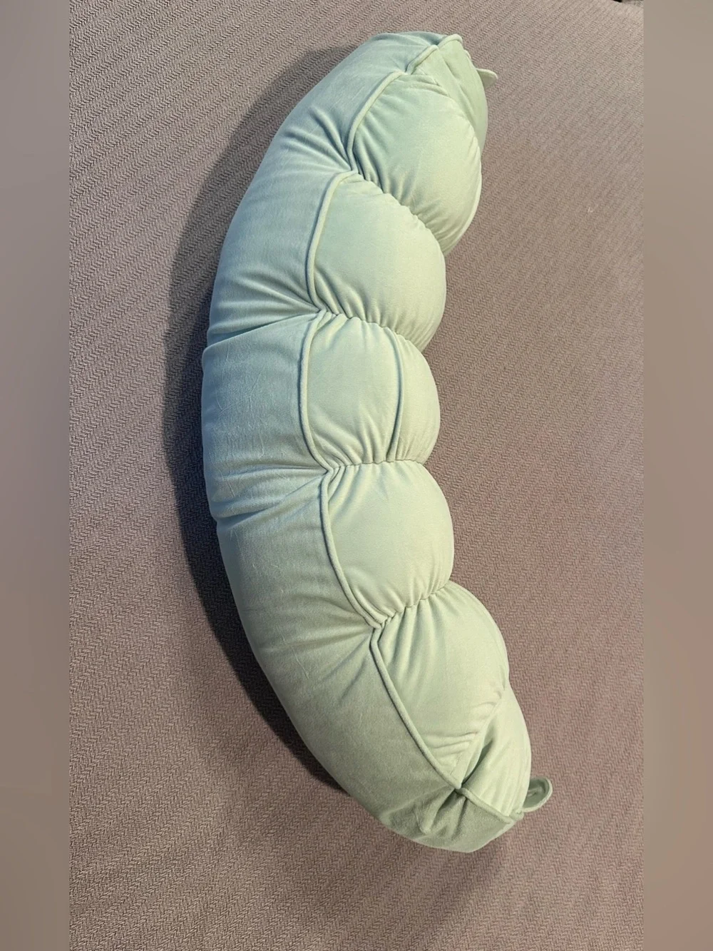 Ailuteie Celadon Green 29.5 inch Support Pillow - New!
